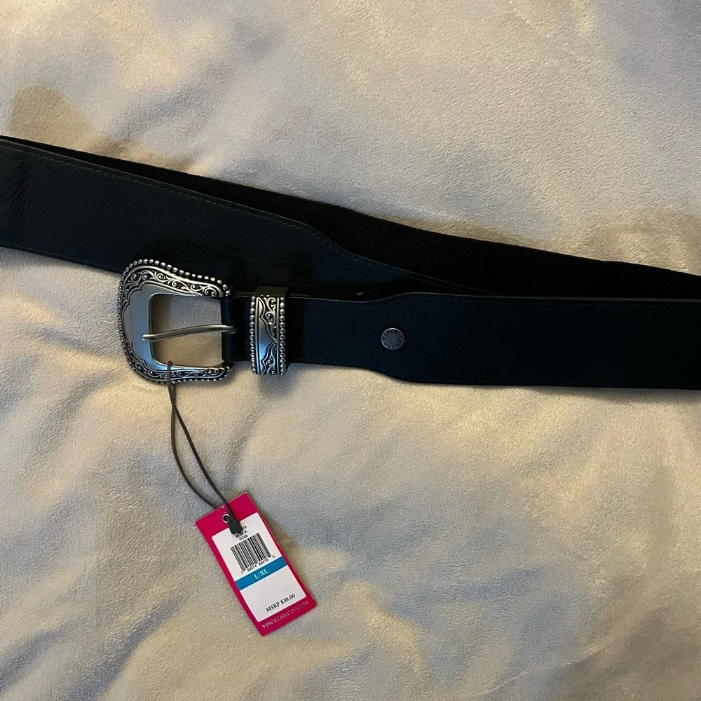 Vince Camuto Black Leather Belt - Picture 2 of 3